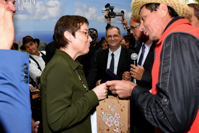 Salon de l'Agriculture 2018: la Ministre des Outre-mer en visite