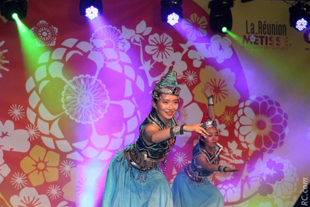 Des danses traditionnelles qui ont transporté les spectateurs à l'autre bout du monde