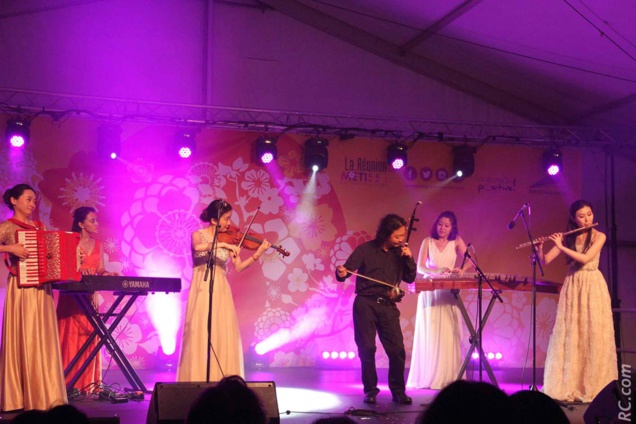 Des virtuoses de la musique chinoise. Piano, accordéon, violoncelle...n'ont plus de secret pour eux