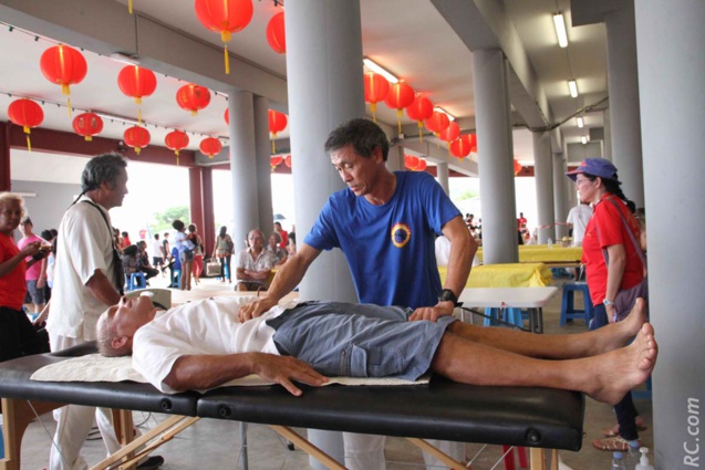 Michel à l’atelier de massage