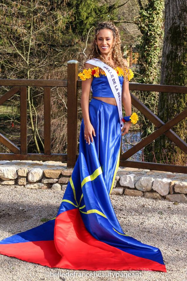 En costume régional