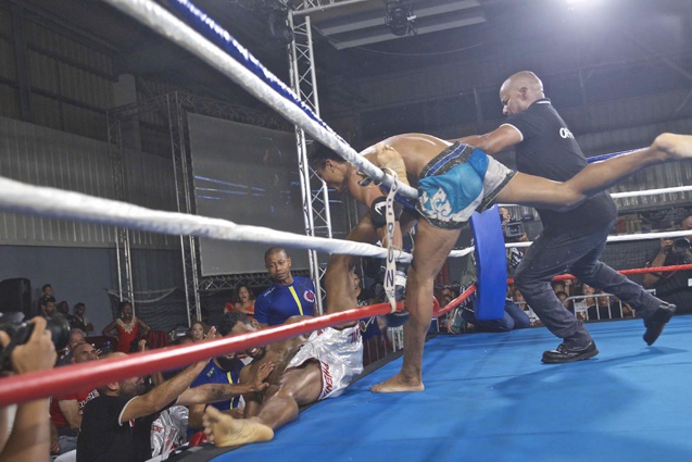 1contrôlable 4: les Thaïlandais dominent les débats 1contrôlable 4: les Thaïlandais dominent les débats