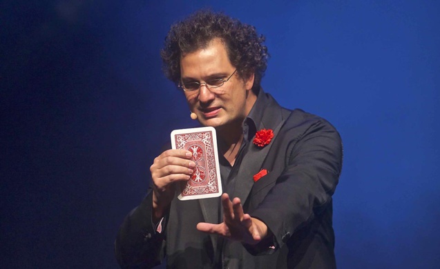 Eric Antoine, la magie au Téat Champ Fleuri