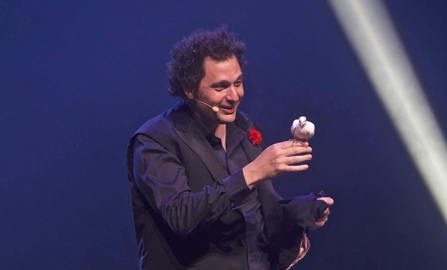 Eric Antoine, la magie au Téat Champ Fleuri