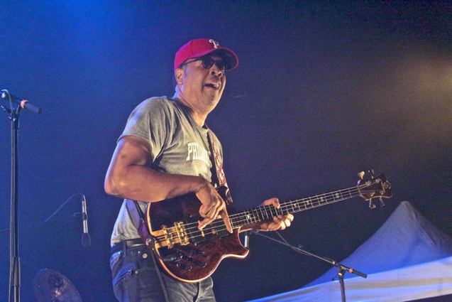 Stanley Clarke en concert à la Ravine Saint-Leu