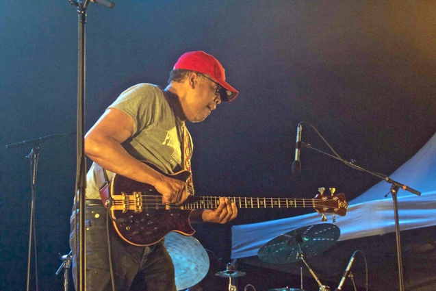 Stanley Clarke en concert à la Ravine Saint-Leu