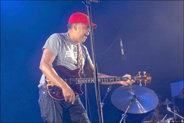Stanley Clarke en concert à la Ravine Saint-Leu