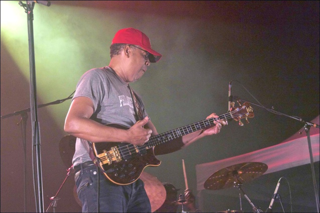Stanley Clarke en concert à la Ravine Saint-Leu
