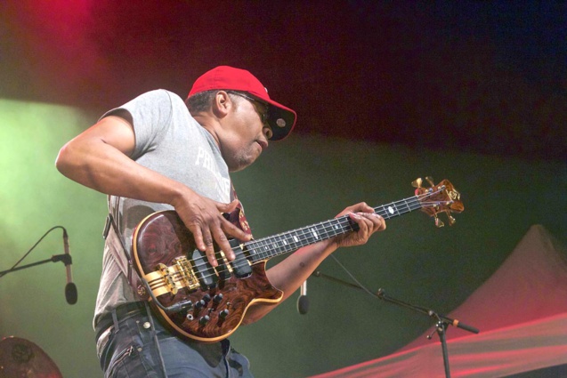 Stanley Clarke en concert à la Ravine Saint-Leu