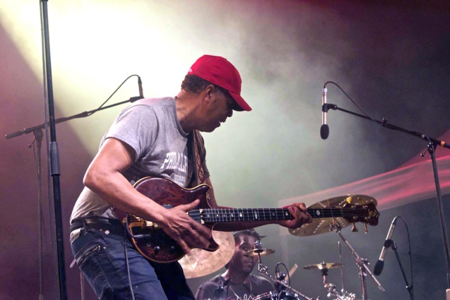 Stanley Clarke en concert à la Ravine Saint-Leu