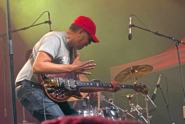 Stanley Clarke en concert à la Ravine Saint-Leu