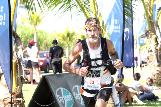 Philippe De La Hausse, pionnier du trail à Maurice l'a emporté chez les V3 (37 km)