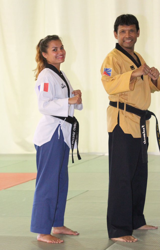 Avec son père Jean-Luc Thiao-Layel, membre de la Ligue Réunionnaise de Taekwondo et cadre au club Dojang du Tampon.