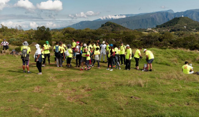 Un petit arrêt pour admirer le magnifique paysage Un petit arrêt pour admirer le magnifique paysage