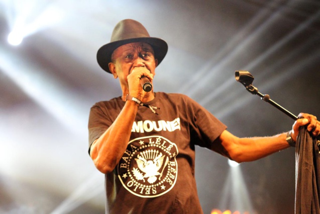 Grand Moune Séllo et sa tribu au Filaos Grand Moune Séllo et sa tribu au Filaos