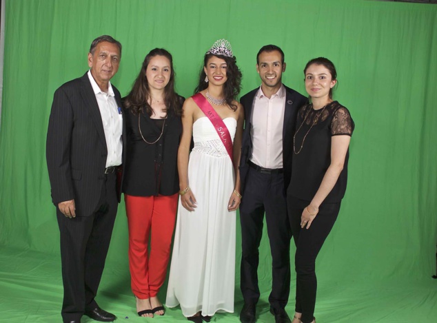 Aziz Patel, Pouja Kalidas, Rachel Nourry, Raj Kalidas et son amie Charlotte