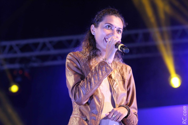 Kanëlle en intermède, aime à chanter l'amour