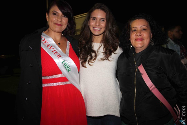 Sophie Bègue, Miss Plaine des Palmistes 1988, sa fille Julie qui a été Miss Plaine des Cafres en 2010, et une de leurs amies