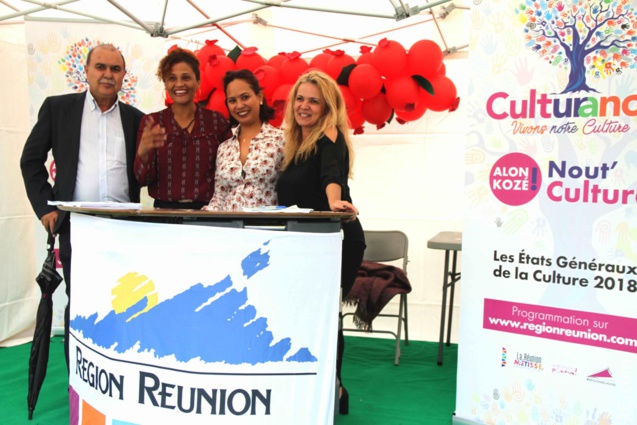 Jean-Claude Arhel et l'équipe de la Région Réunion