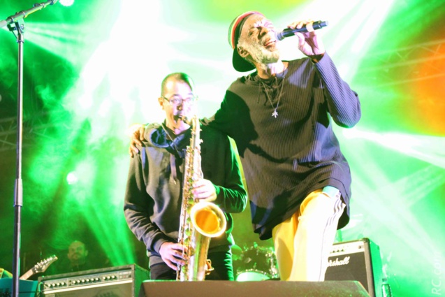 Anthony Gussie chante l'amour et le rapprochement des Hommes