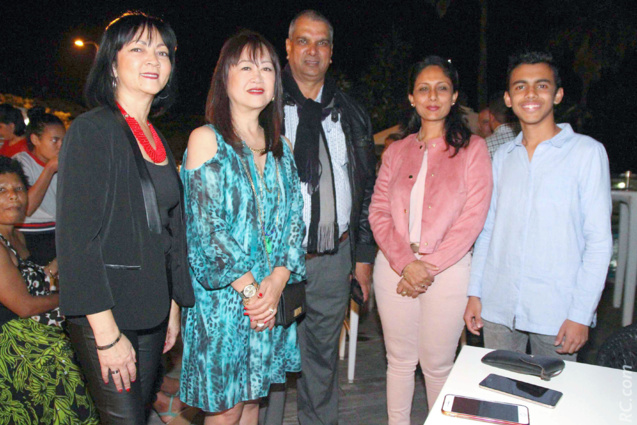 Nathalie Lafong, Josette Chang-Kuw, Ajay Seewoochum, directeur du Cotton Bay, Kenisha Andhin, directrice de Koki Boner Nathalie Lafong, Josette Chang-Kuw, Ajay Seewoochum, directeur du Cotton Bay, Kenisha Andhin, directrice de Koki Boner