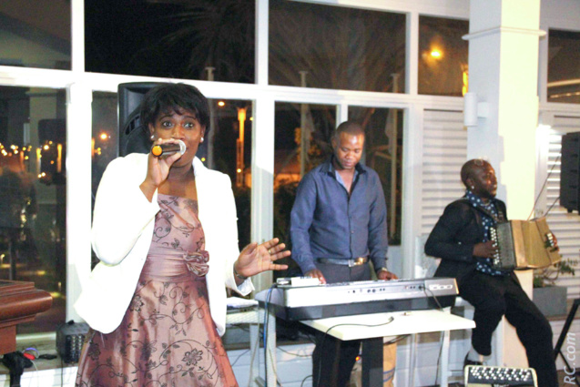 Jenna, chanteuse Rodriguaise