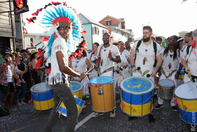 Attention, ces farouches indiens vont nous décocher leurs meilleures ...notes Attention, ces farouches indiens vont nous décocher leurs meilleures ...notes