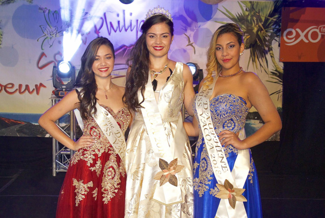Le trio gagnant: Larissa Rivière, 2ème dauphine, Eva Damour, Miss Vacoa 2018, et Sheryl Dalleau, 1ère dauphine Le trio gagnant: Larissa Rivière, 2ème dauphine, Eva Damour, Miss Vacoa 2018, et Sheryl Dalleau, 1ère dauphine