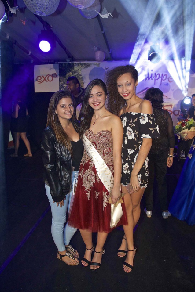 Larissa Rivière et ses amies Larissa Rivière et ses amies