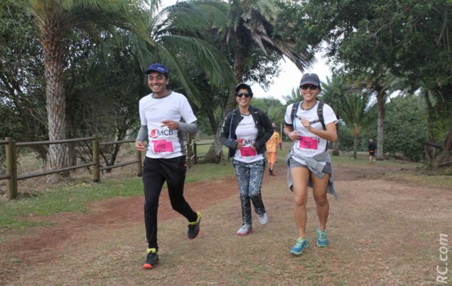 Ils sont arrivés en retard pour le départ...10 minutes environ à rattraper, avec le sourire SVP Ils sont arrivés en retard pour le départ...10 minutes environ à rattraper, avec le sourire SVP