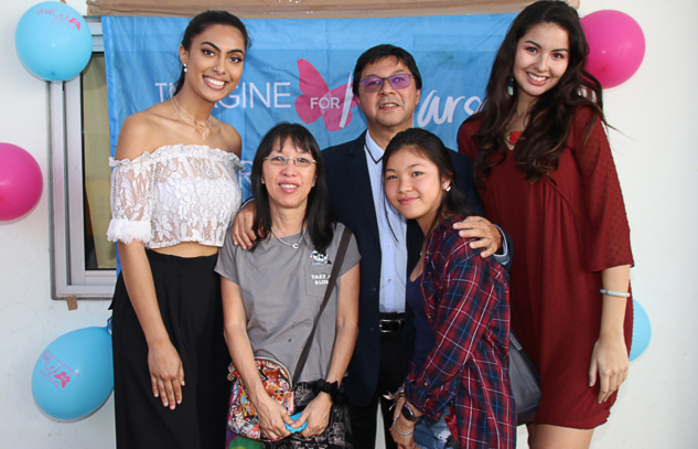 Avec la famille Ayan Avec la famille Ayan