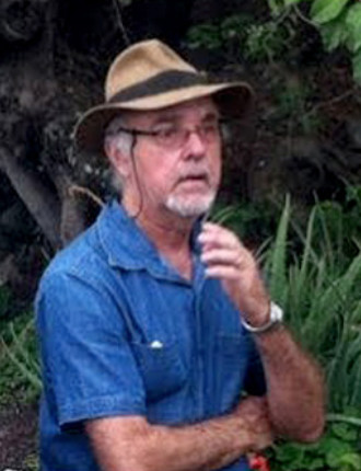 Dédé Lansor, poète et militant du créole réunionnais Dédé Lansor, poète et militant du créole réunionnais