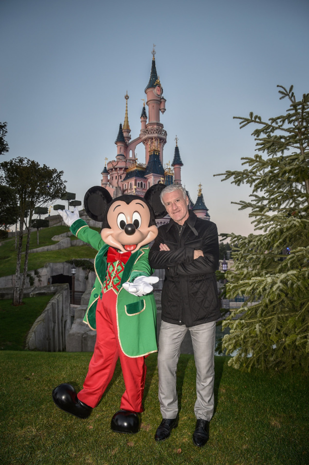 Christophe Maé, Teddy Riner et Didier Deschamps à Disneyland Paris!