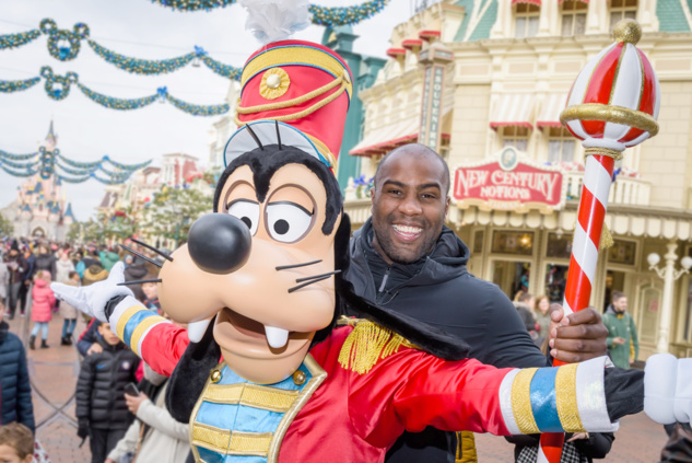 Christophe Maé, Teddy Riner et Didier Deschamps à Disneyland Paris!