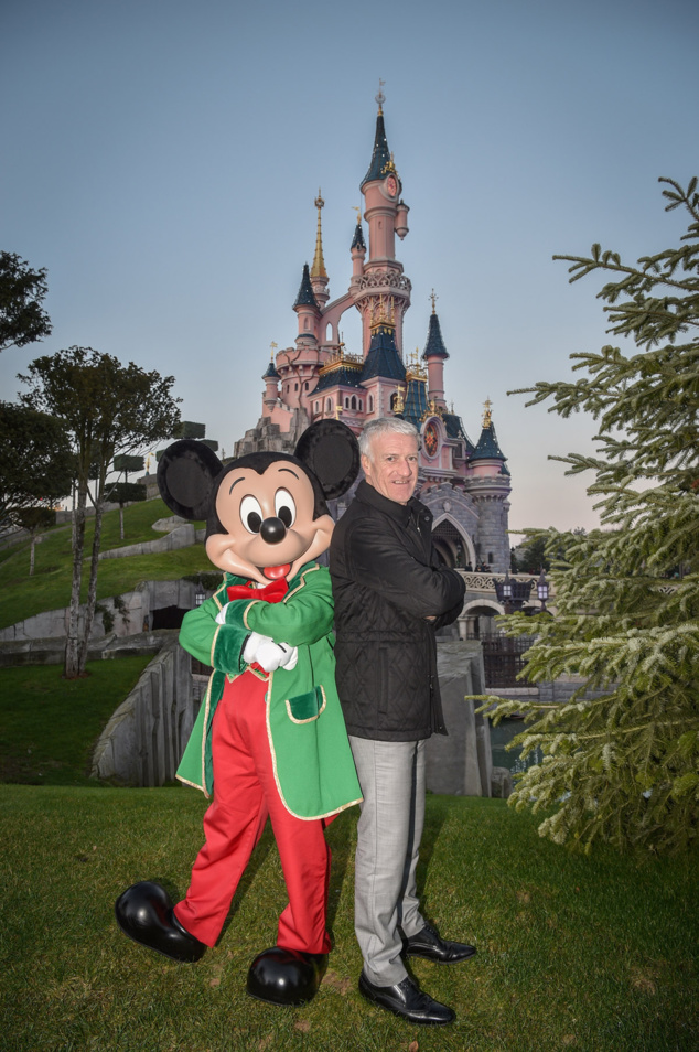 Christophe Maé, Teddy Riner et Didier Deschamps à Disneyland Paris!