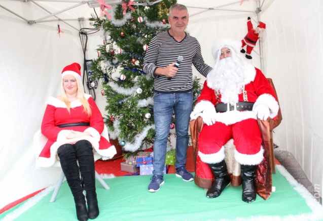 Bruno Rivière de Luxevents assure l'animation du village Bruno Rivière de Luxevents assure l'animation du village