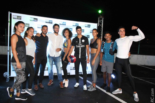 Autour de Guy Dreulle, la dynamique équipe chargée de l'animation lors de la soirée d'ouverture Autour de Guy Dreulle, la dynamique équipe chargée de l'animation lors de la soirée d'ouverture