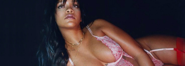 Rihanna met le paquet en lingerie pour la Saint-Valentin! Rihanna met le paquet en lingerie pour la Saint-Valentin!