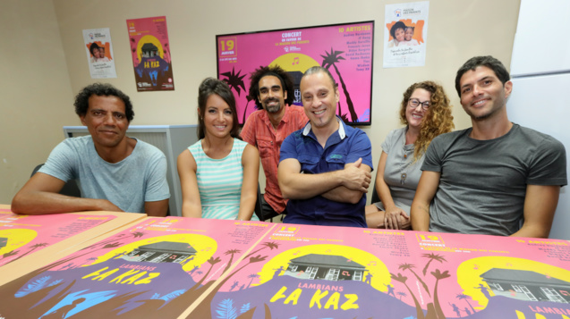 Une partie des artistes lors de la conférence de presse de présentation