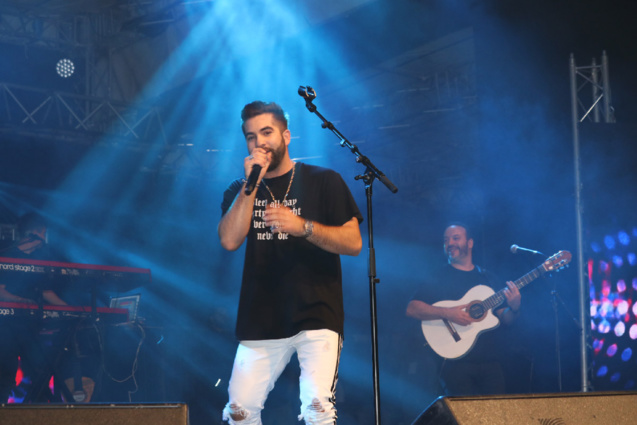 Kendji Girac en concert à Miel Vert: les photos