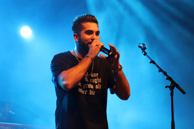 Kendji Girac en concert à Miel Vert: les photos