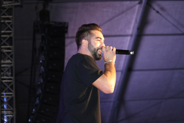Kendji Girac en concert à Miel Vert: les photos