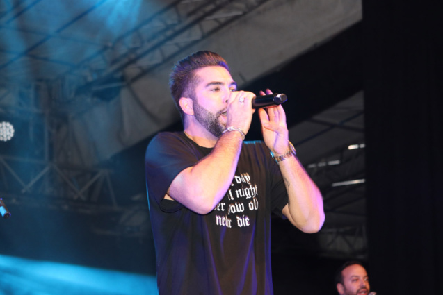 Kendji Girac en concert à Miel Vert: les photos
