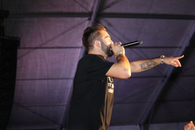 Kendji Girac en concert à Miel Vert: les photos