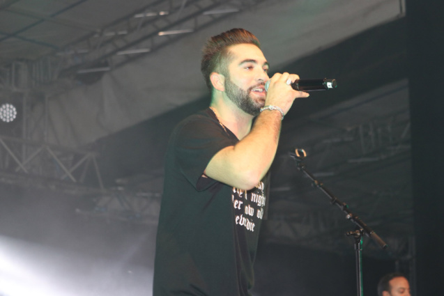 Kendji Girac en concert à Miel Vert: les photos