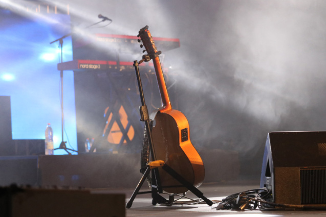 Kendji Girac en concert à Miel Vert: les photos