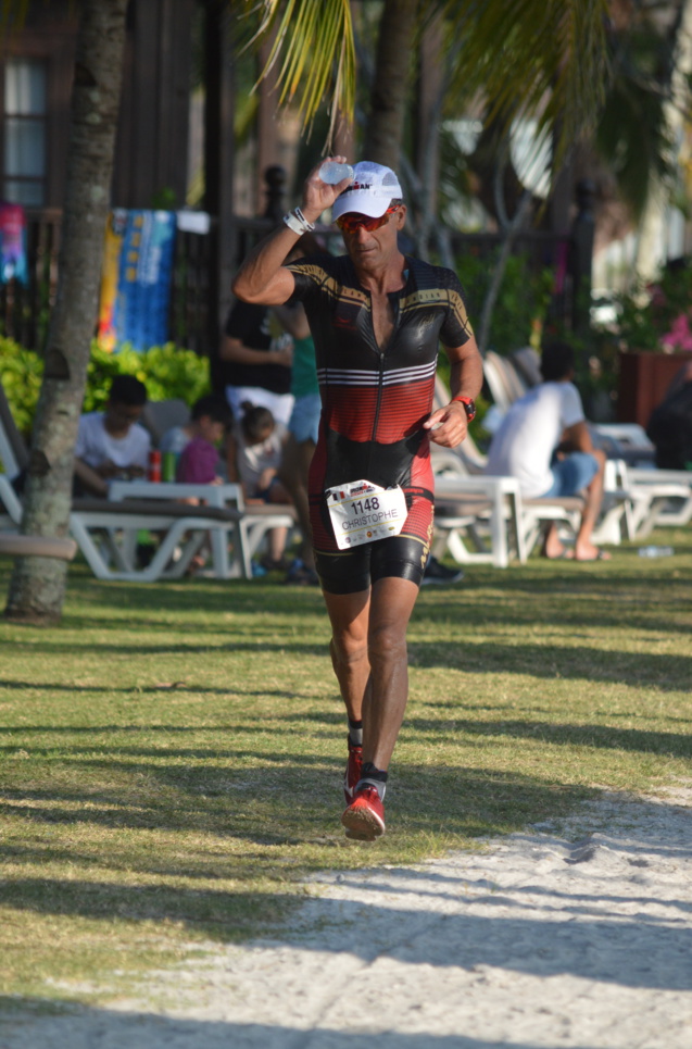 Christophe refroidit la machine, la route est encore longue... Christophe refroidit la machine, la route est encore longue...