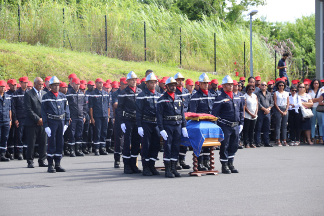 Hommage au sapeur pompier l'adjudant Jessy Eve