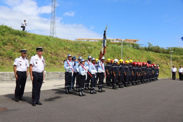 Hommage au sapeur pompier l'adjudant Jessy Eve Hommage au sapeur pompier l'adjudant Jessy Eve