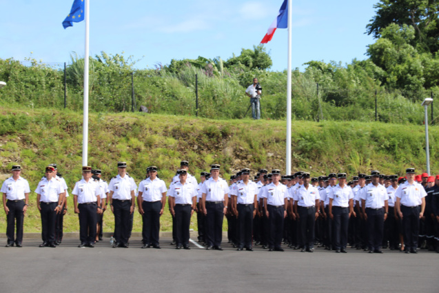 Hommage au sapeur pompier l'adjudant Jessy Eve Hommage au sapeur pompier l'adjudant Jessy Eve